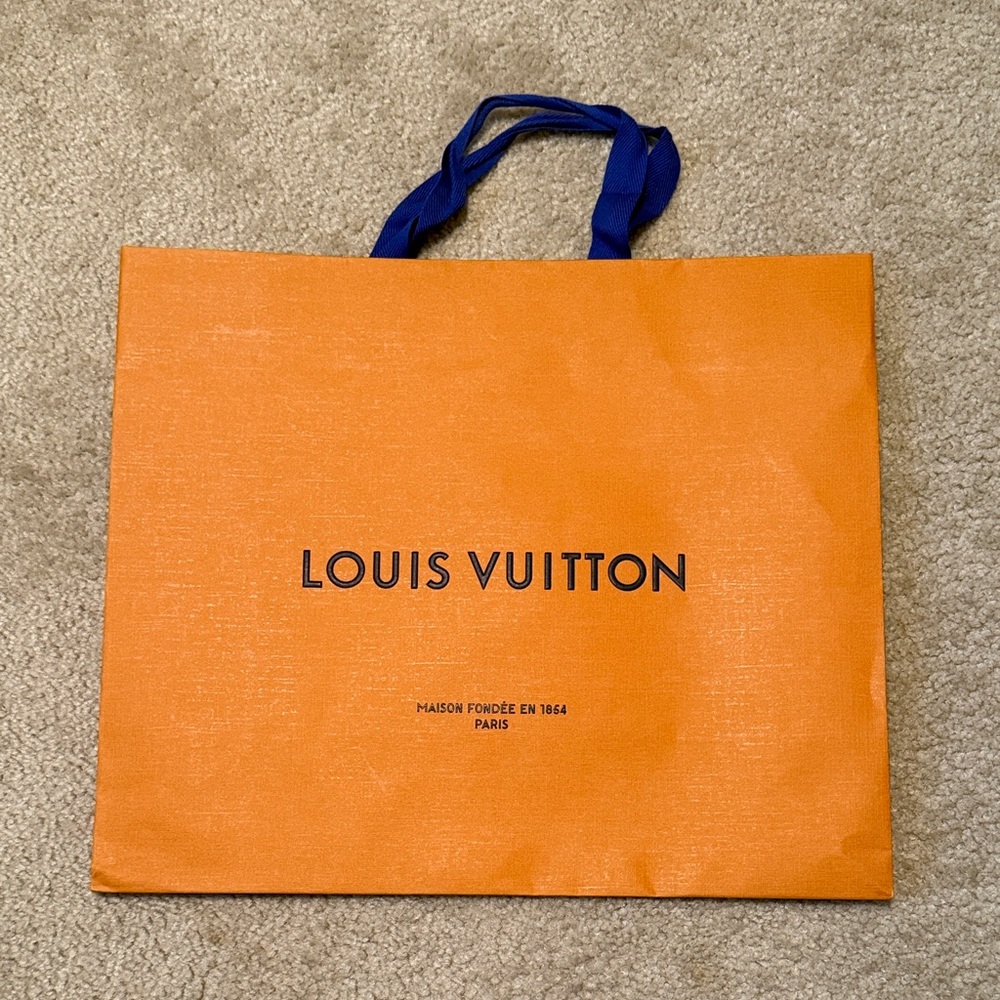 Louis Vuitton Retail Bag